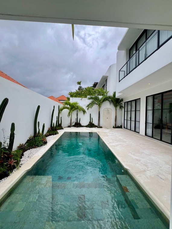 Villa neuve meublée de 2 chambres avec piscine à Umalas (Bumbak), à pied de 7AM Bakers, photo 2