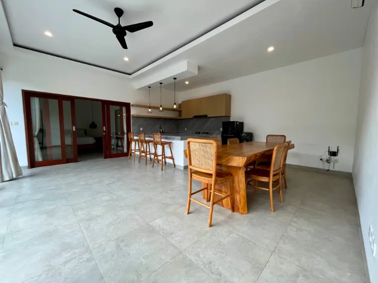 Villa semiamueblada con piscina y 2 dormitorios en Seseh/Cemagi, a 700 m de la playa, foto 4