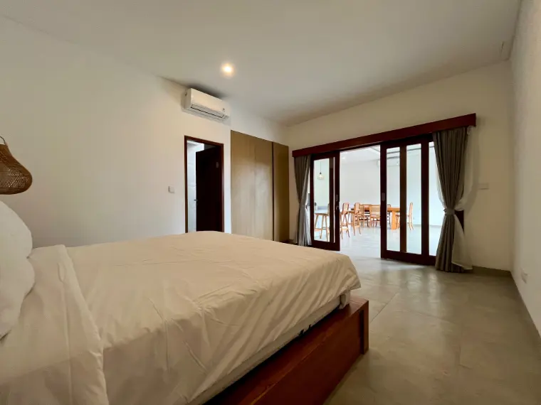 Villa semiamueblada con piscina y 2 dormitorios en Seseh/Cemagi, a 700 m de la playa, foto 11