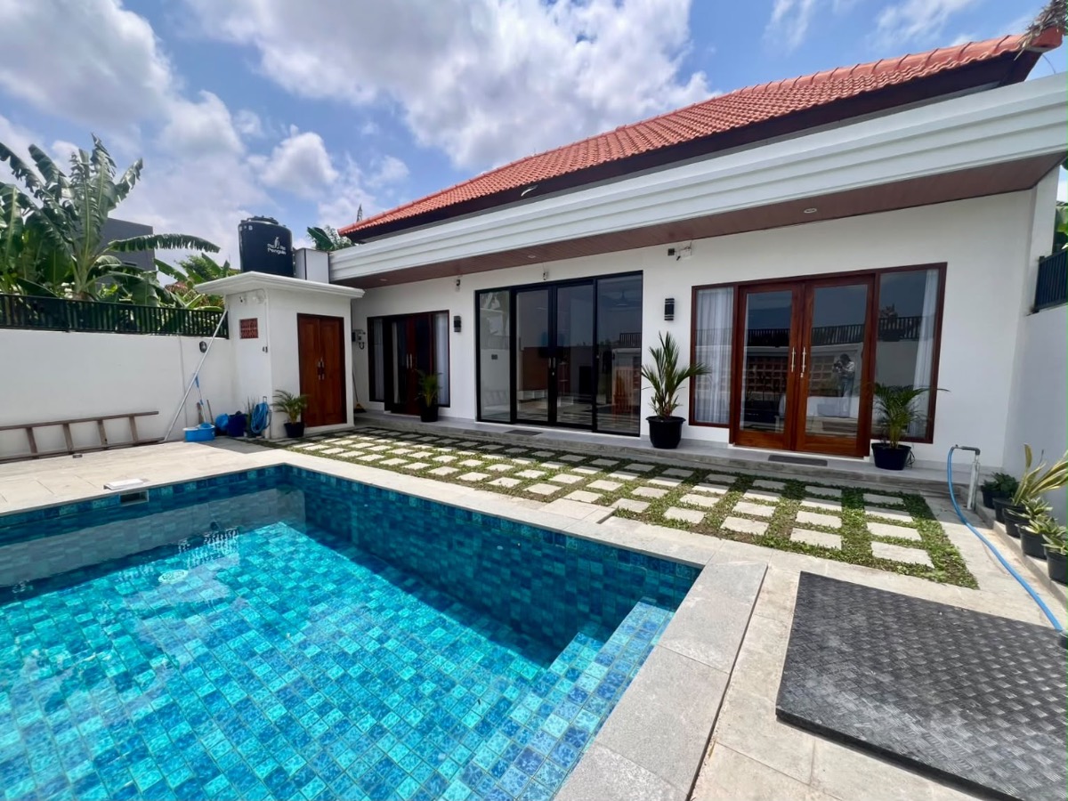 Furnished 2-Bedroom Pool Villa in Buwit, photo 1