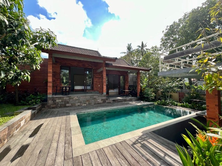 Villa amueblada de 2 dormitorios con terraza en la azotea y jardín en Pererenan, foto 4