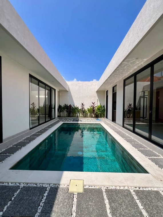 Villa de 2 dormitorios con piscina y amplio salón en Umalas, foto 2