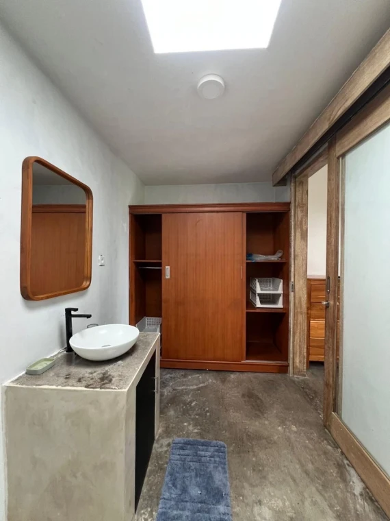 Villa amueblada de 2 dormitorios con piscina, terraza en la azotea y vistas a los arrozales en Cemagi, foto 10