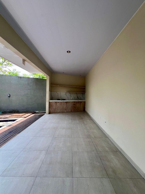 Vila Kolam Renang 2 Kamar Tidur dengan Teras Rooftop di Umalas, Dekat dengan CCS, foto 3