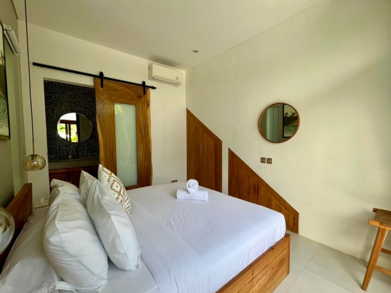 Villa de lujo de 4 dormitorios frente al mar en Cemagi, a 60 m de la playa – arrendamiento de 46 años en venta, foto 12