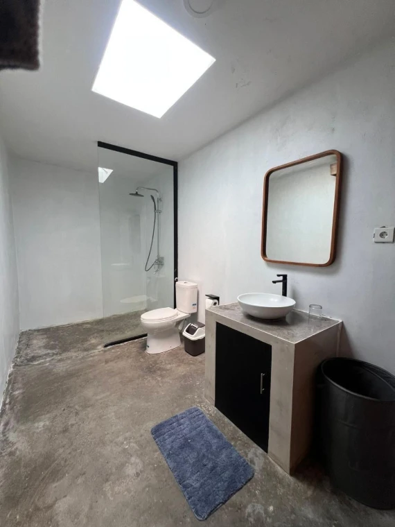 Villa amueblada de 2 dormitorios con piscina, terraza en la azotea y vistas a los arrozales en Cemagi, foto 14