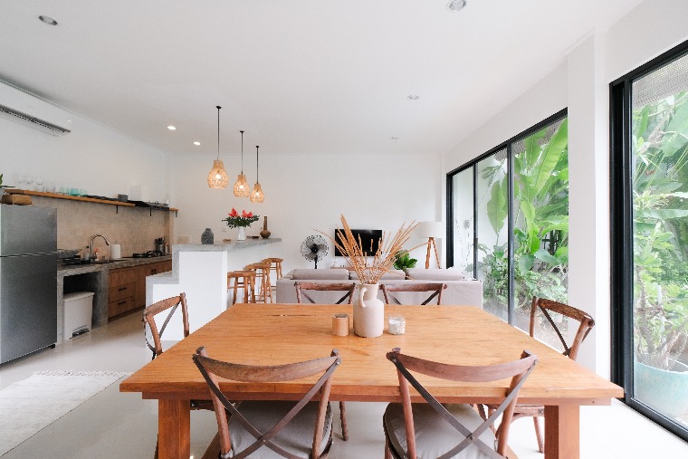 Villa con piscina de 2 dormitorios totalmente renovada en el corazón de Pererenan, foto 4