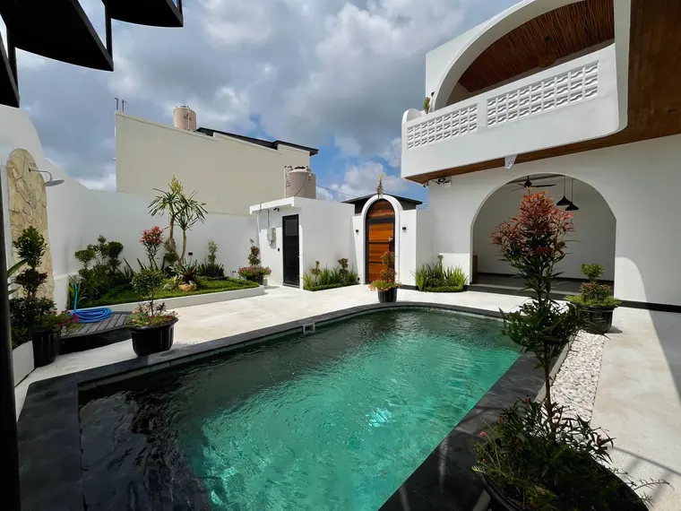 Villa nueva amueblada de 2 dormitorios con piscina y vistas a los arrozales desde la azotea en Munggu, foto 3