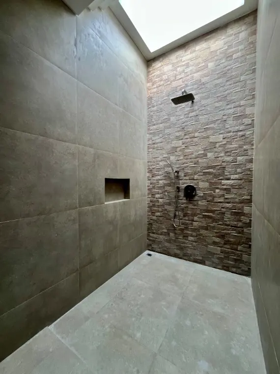 Villa semiamueblada con piscina y 2 dormitorios en Seseh/Cemagi, a 700 m de la playa, foto 13