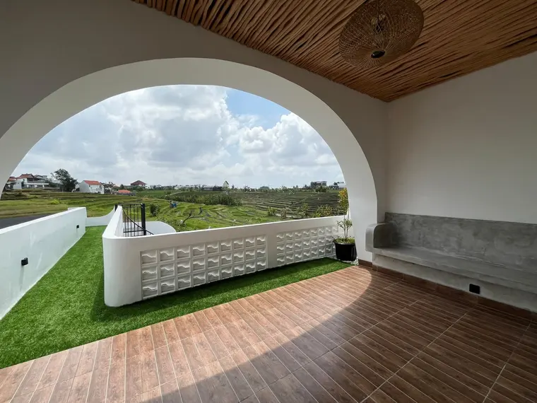 Villa nueva amueblada de 2 dormitorios con piscina y vistas a los arrozales desde la azotea en Munggu, foto 16