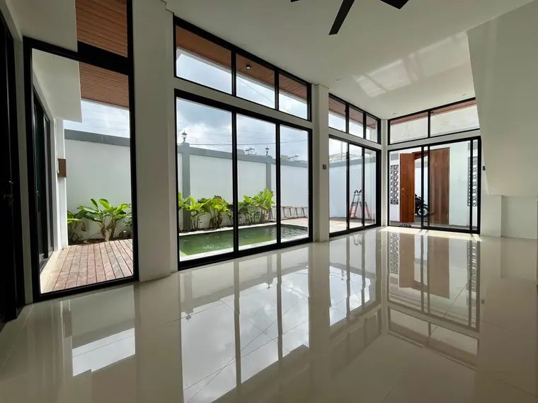 Villa de 2 dormitorios con piscina y amplia terraza en la azotea en Pererenan, foto 3