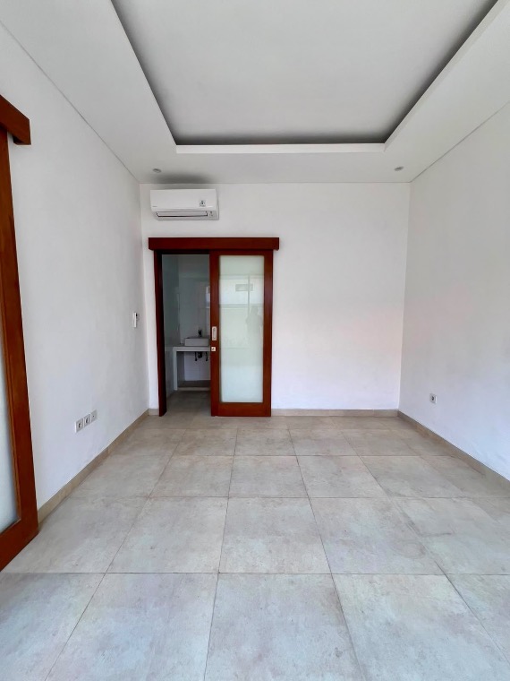Vila 2 Kamar Tidur dengan Ruang Ekstra untuk Kantor/Kamar Anak di Umalas Utara (Bumbak), foto 4