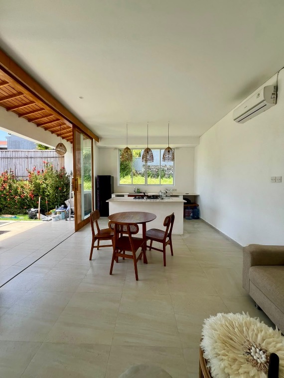 Villa amueblada de 3 dormitorios con piscina y vistas a los arrozales en Cemagi, foto 4