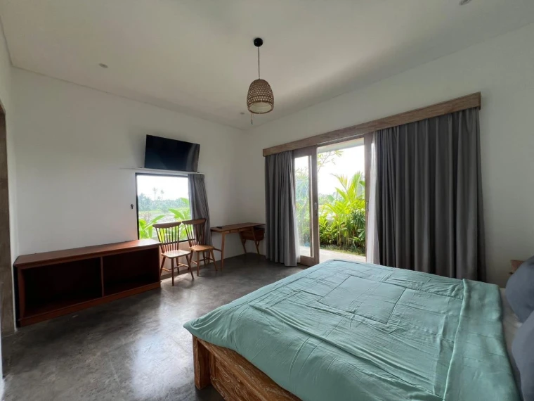 Villa amueblada de 2 dormitorios con piscina, terraza en la azotea y vistas a los arrozales en Cemagi, foto 9