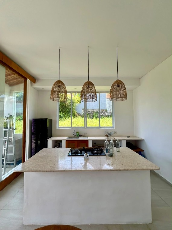 Villa amueblada de 3 dormitorios con piscina y vistas a los arrozales en Cemagi, foto 5