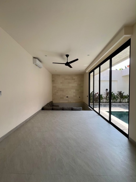 Villa de 2 dormitorios con piscina y amplio salón en Umalas, foto 4