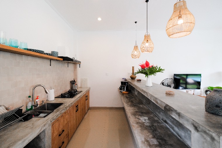 Villa con piscina de 2 dormitorios totalmente renovada en el corazón de Pererenan, foto 3