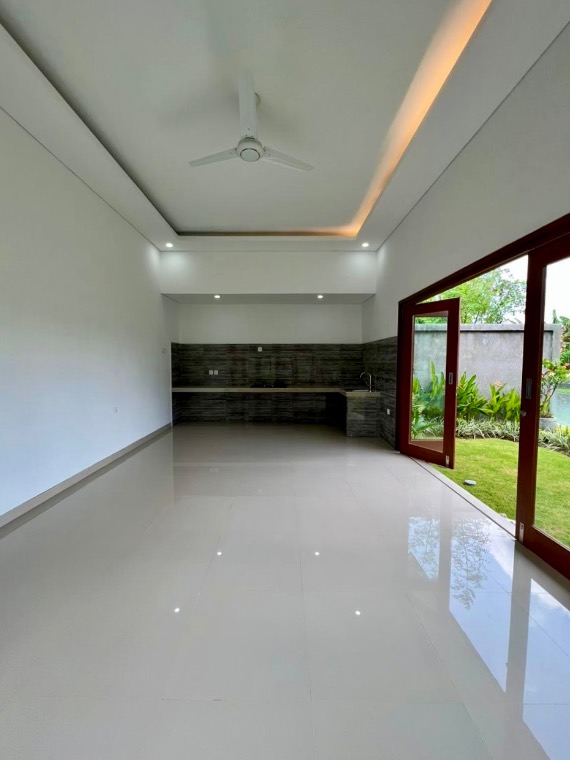 Villa de 2 dormitorios con piscina y vistas despejadas al río en Pererenan, foto 4