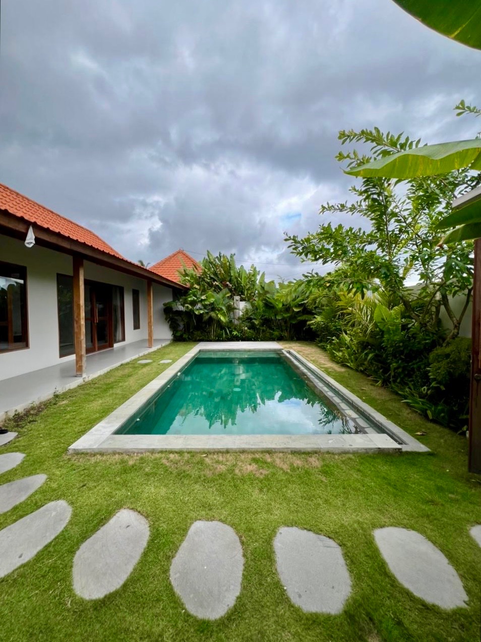 Hidden Peaceful Gem – Spacious 3-Bedroom Family Villa in Cemagi, Cemagi (2)