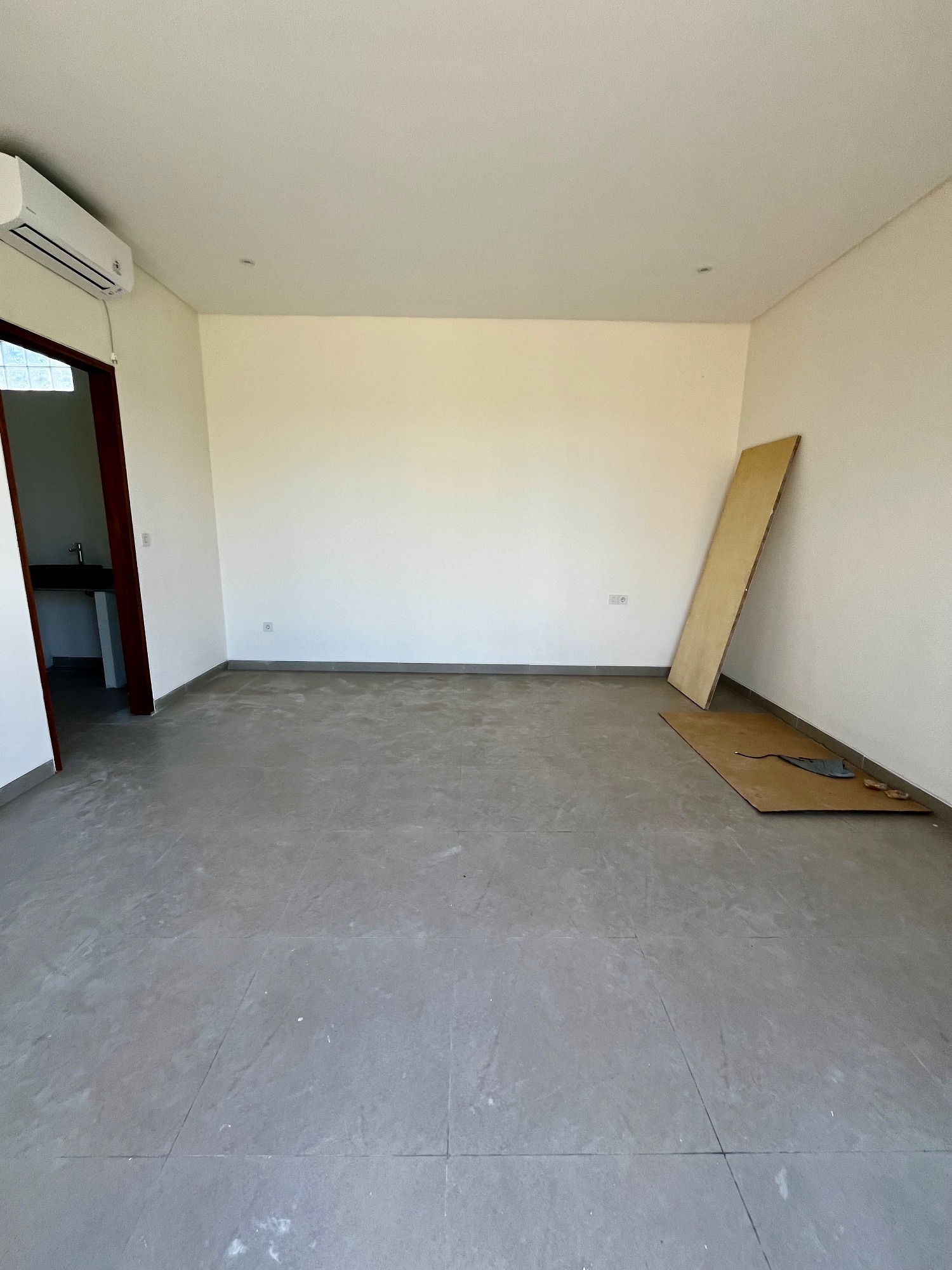 Villa moderna nueva de 2 dormitorios en Cemagi con enorme azotea con vistas al océano, Cemagi (7)