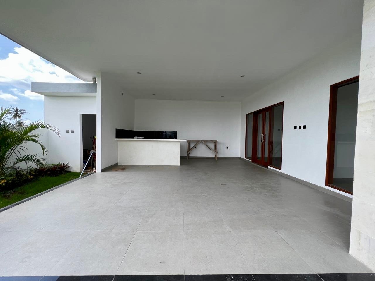 Villa nueva de 3 dormitorios cerca de la playa de Seseh, Munggu, Seseh (3)