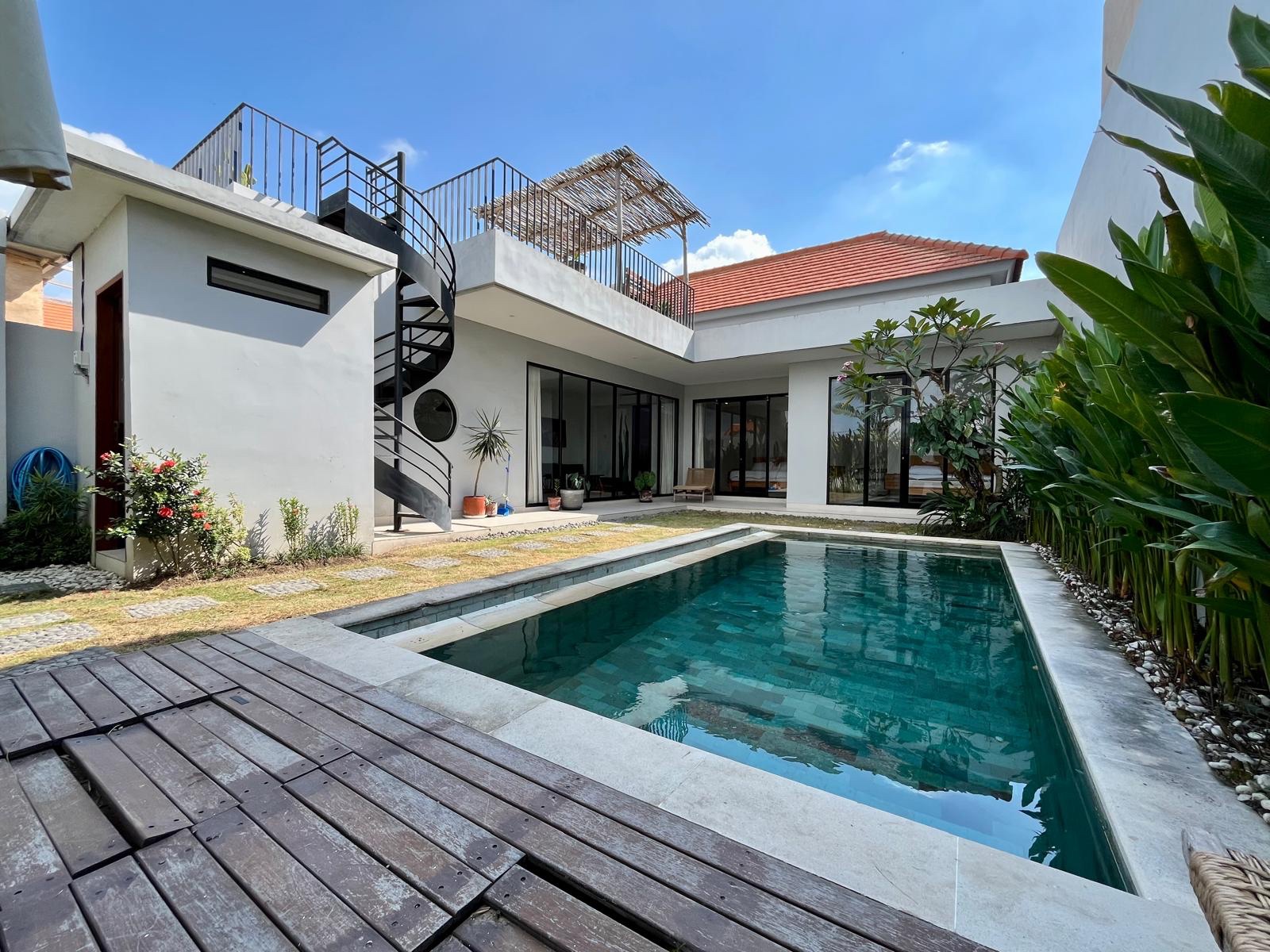 Villa amueblada de 2 dormitorios en Seseh con azotea con vistas al océano, a 500 m de la playa, Seseh (1)