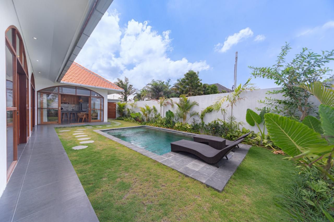 Villa amueblada de 2 dormitorios con piscina en Seseh, a solo 50 m de la playa, Seseh (3)