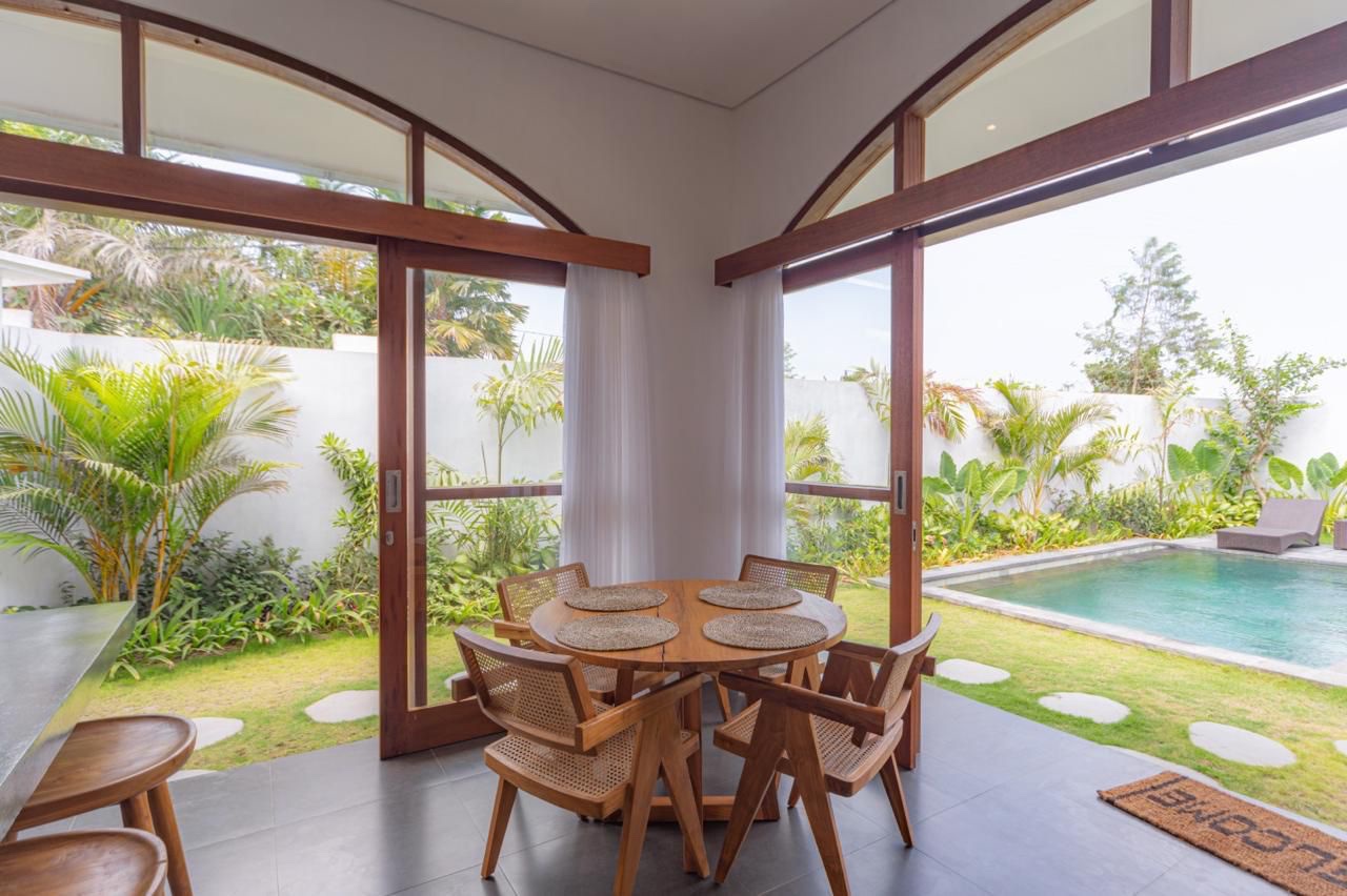 Villa amueblada de 2 dormitorios con piscina en Seseh, a solo 50 m de la playa, Seseh (7)