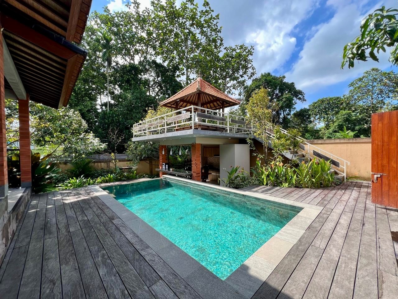 Furnished 2-Bedroom Villa with Rooftop Terrace and Garden in Pererenan, Tumbak Bayuh (1)