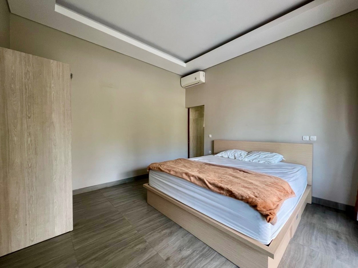 Furnished 2-Bedroom Villa with Rooftop Terrace and Garden in Pererenan, Tumbak Bayuh (8)