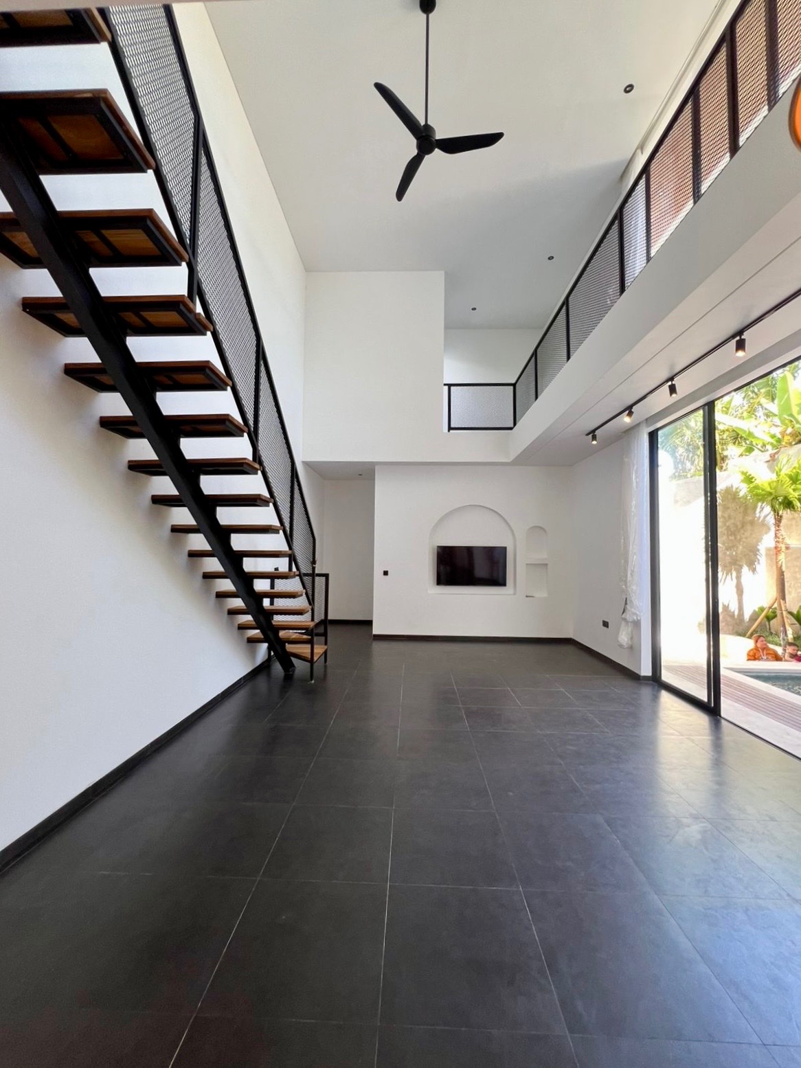 Tumbak Bayuh, Pererenan 宽敞现代两卧室别墅,配屋顶露台, Tumbak Bayuh (4)