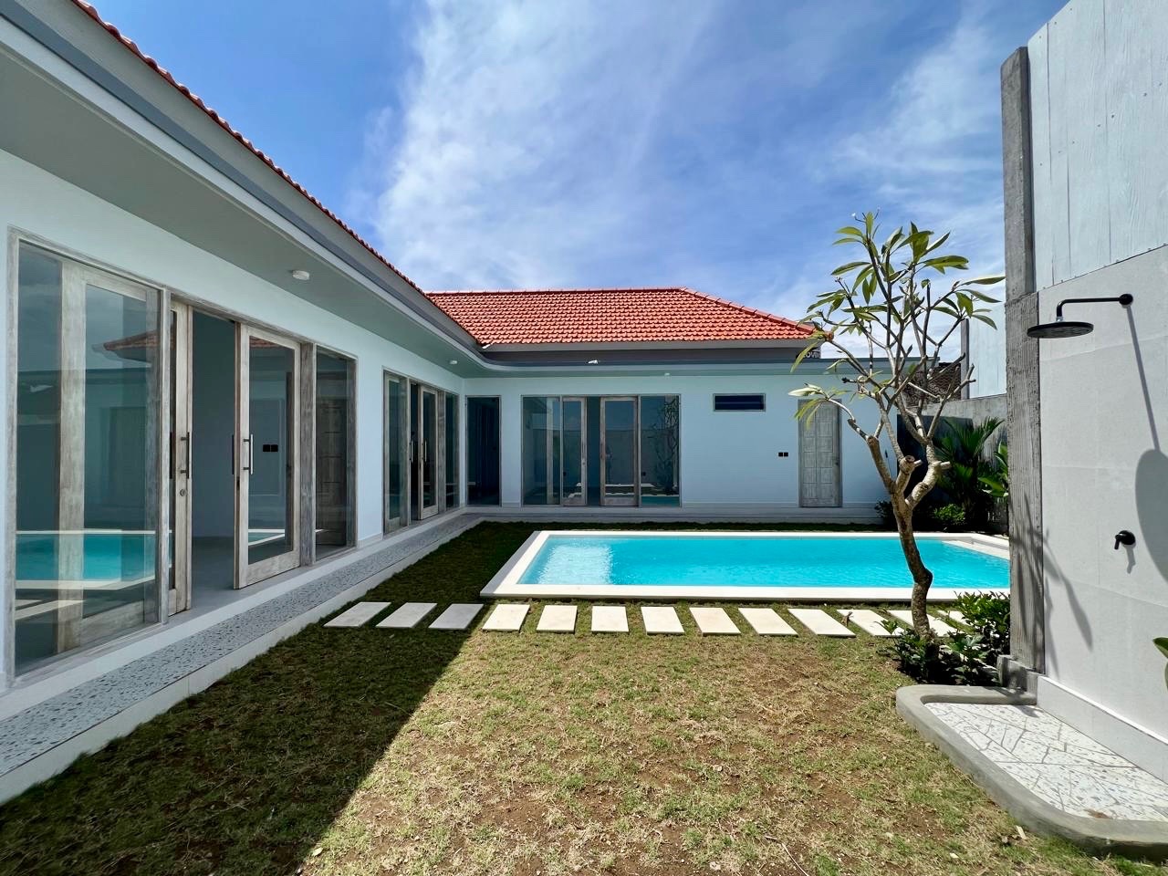 New 2-Bedroom Villa with Big Private Pool in Umalas, Umalas (3)