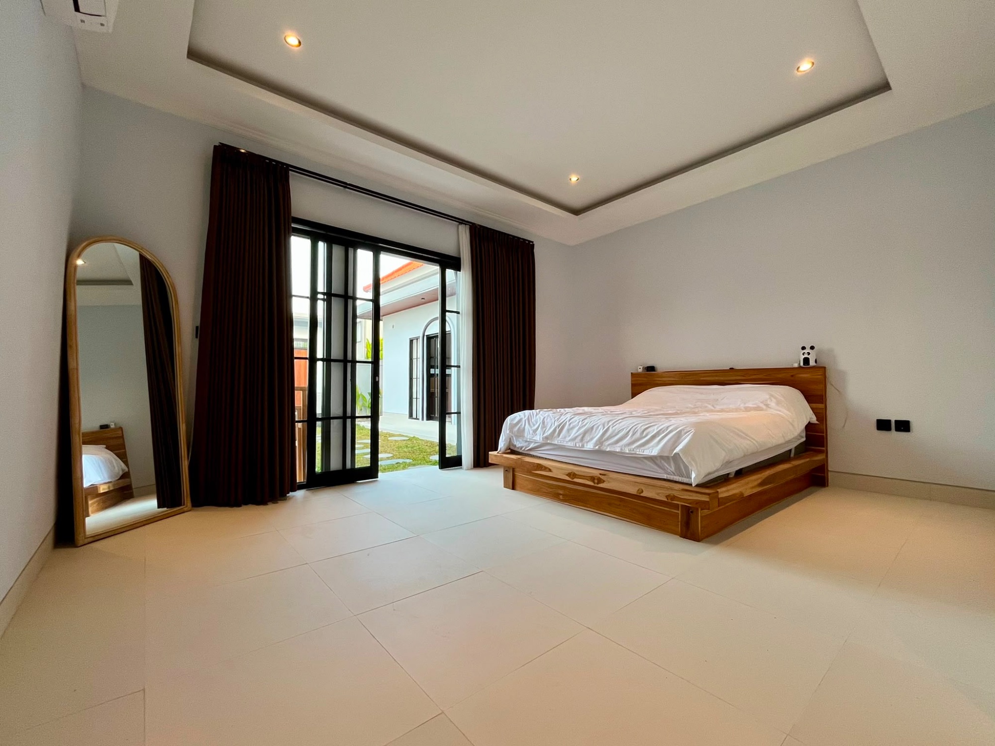 Vila Baru 2 Kamar Tidur Berkolam Renang dan Berperabot di Pusat Umalas (Bumbak), Umalas (7)