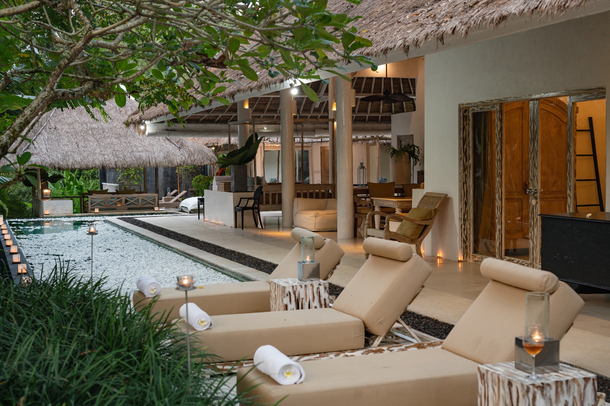 Stunning 3-Bedroom Jungle Villa with River Views and 18 m Pool, Cepaka (3)
